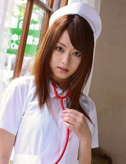 日本女星吉泽明步赴台代言成人网站_新浪图片