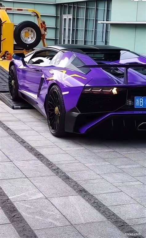兰博基尼Aventador SV，一头超帅气的大紫牛！！！！