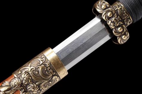 铁雕牡丹明清剑-中国精品刀剑，收藏级别刀剑，龙泉者言刀剑，手工锻打，手工研磨，手工雕刻铁装具
