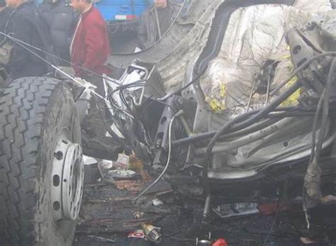 山西发生特大交通事故 17死37伤-手机新浪汽车
