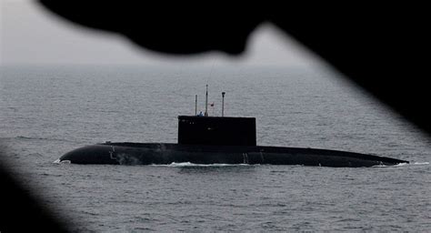 俄潜艇在黑海潜射口径导弹 北约军舰正在此军演_凤凰网