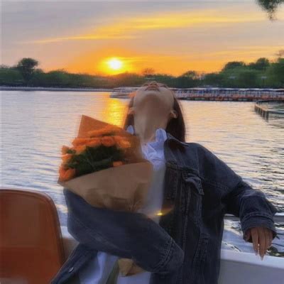 俏皮的温柔女生头像