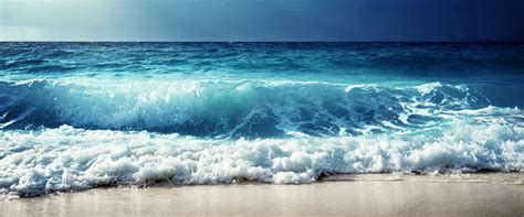 巨大的海浪图片-海上的大波浪素材-高清图片-摄影照片-寻图免费打包下载