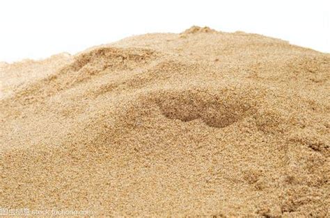 砂石料只卖沙子挣钱吗？流动碎沙机多少钱？-红星重工