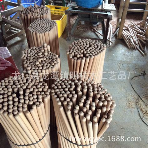 供应木棒圆棒 木旗杆 榉木 木杆 擀面杖 各种杂木 木工艺品定做 ...