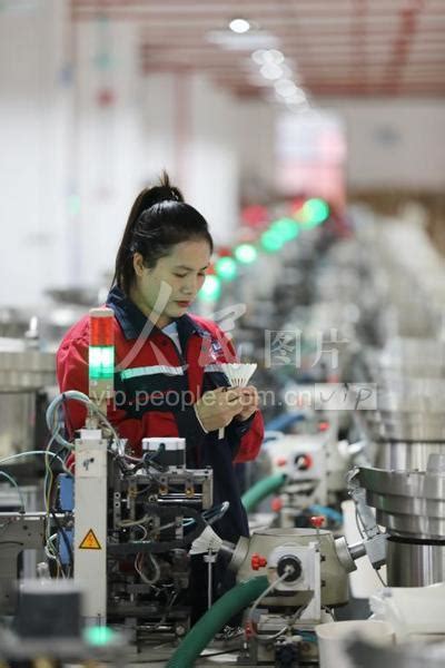 贵州锦屏：技改升级助力企业提质增效-人民图片网