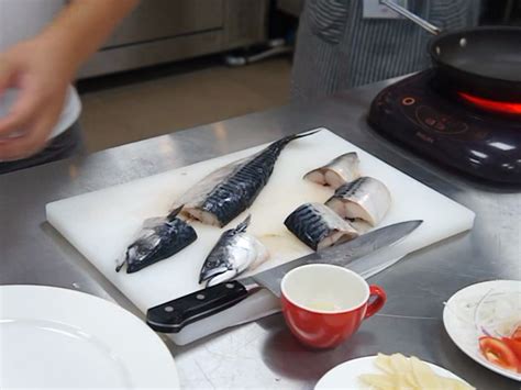 红烧鲭鱼,鲭鱼和马鲛鱼,鲭鱼是什么鱼_大山谷图库