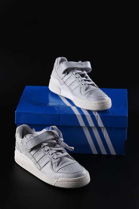 阿迪达斯推出俱乐部专属Ultraboost DNA跑鞋 - Adidas_阿迪达斯足球鞋 - SoccerBible中文站_足球鞋_PDS情报站