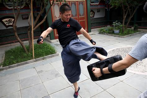中国功夫之中的可怕力量：太极拳的缠丝劲、八极拳的整劲、六合劲|武术|太极拳|八极拳_新浪新闻