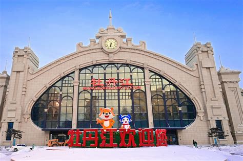 广州花都站实现地铁、城际、高铁5分钟换乘，广州北大门未来可期