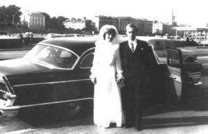 1983年，31岁的普京和柳德米拉，在涅瓦河的一艘小船上结婚……|普京|泽连斯基|伊莲娜_新浪新闻