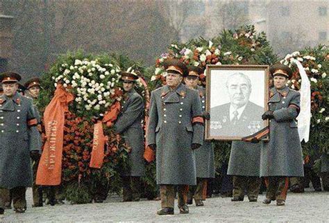 勃列日涅夫之死：女护士私心制造恶果，这样东西最终杀死苏联领导人