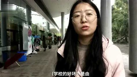 张雪峰建议别考西南大学，西南大学学生怒怼：成了网红，没了脑子