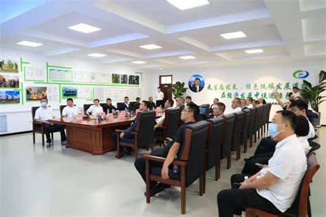 根河森工公司召开2022年度工作会议暨十三届一次职工代表大会_内蒙古自治区总工会