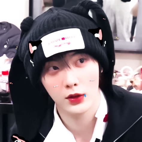 ASTRO尹产贺图片