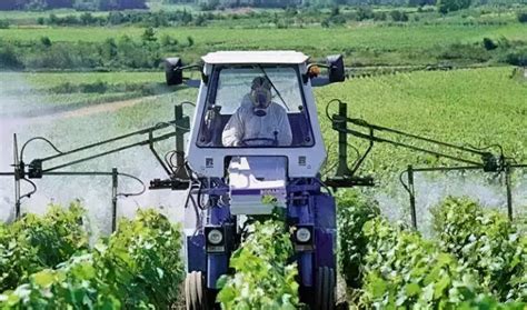 农业的未来，真要用机器人取代农民吗？_农机通讯社