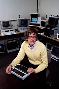 1984年的比尔·盖茨，罕见创业老照片，那一年他还不到30岁
