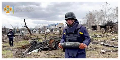 乌克兰布查：万人坑中的“150-300具尸体”及4000炸药和碎片