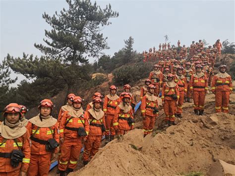 追踪 | 四川省红十字基金会：3040911元善款将向30位凉山救火英雄家属平均发放__凤凰网