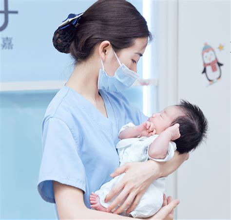 母婴护理海报设计PSD素材免费下载_红动中国