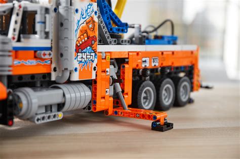 LEGO 42128 TECHNIC Robuuste Sleepwagen - Unieke Bricks - Passie voor LEGO®