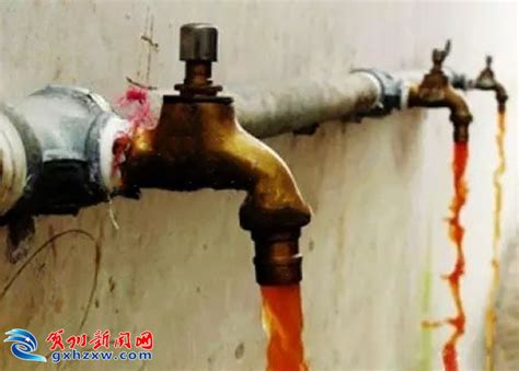 重庆忠县：村民用水困难 他们送水上门解燃眉之急