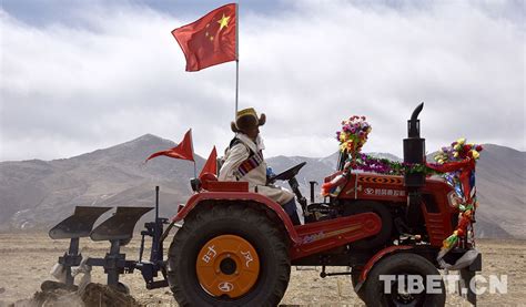 西藏军区：某保障大队展开全地形地貌复杂路段车辆训练-人民图片网