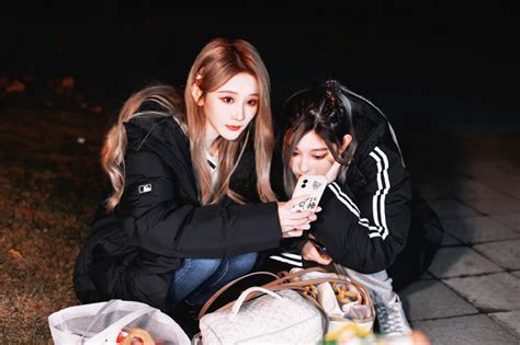 周诗雨王奕图片