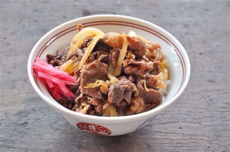 牛丼饭怎么读 如何读牛丼饭_知秀网