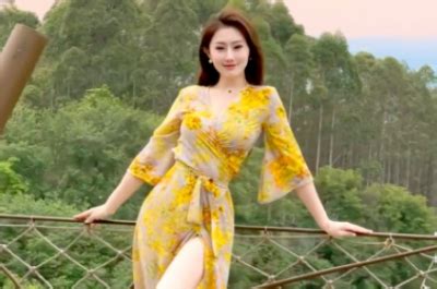 黄色战衣非主流头像