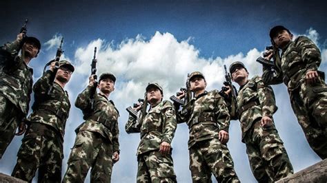 军校毕业季：学员镜头里的绝美校园风光 - 中国军网
