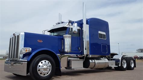 Custom painted sweet 389 leaving today! - Peterbilt of Sioux Falls