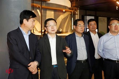 陕西省宝鸡市政府领导一行到访华工科技 - 华工科技 - 创新联动美好世界