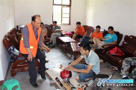 铜仁公路管理段：进行养护小型机具操作培训（贵州交通设施网）