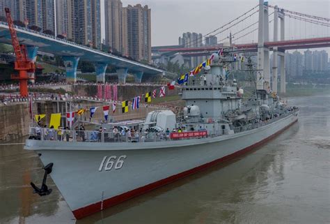 历史上的今天2月25日_1949年中华民国海军巡洋舰重庆号宣布加入中国人民解放军。