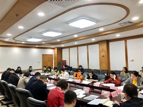 开福区人社局组织召开区直单位编外人员座谈会