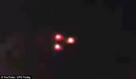 俄上空夜间惊现UFO 被指是外星人来访最佳证据