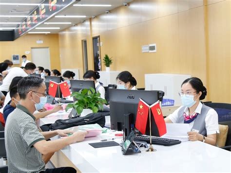 东莞寮步政务服务中心每天业务受理量达1630宗