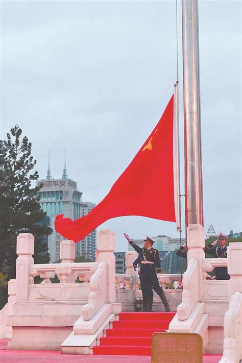香港回归中的“两秒之争”:确保中国国旗零时升起(含视频)_手机新浪网
