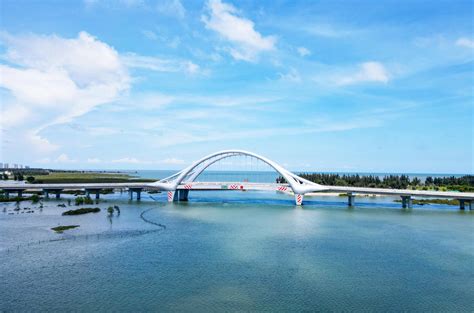 碧空万里下的冯家江大桥，是打卡放风的好去处 - 聚焦合浦 合浦123网(hepu123.com) -合浦城市生活门户网站