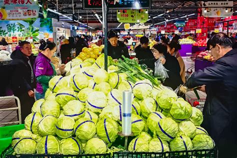 高价菜开始降温、部分蔬菜降价！部分蔬菜品种近期上市量增加2成左右|老谢逛菜场 - 周到上海