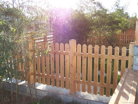 防腐木栅栏护栏庭院栅栏门园艺白色围栏草坪实木护栏 花园围栏-阿里巴巴