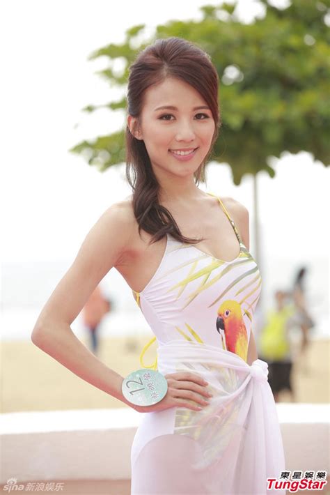 香港小姐佳丽泳装亮相 - 青岛新闻网