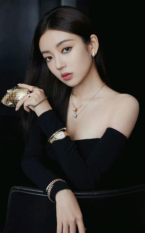 何瑞贤图片