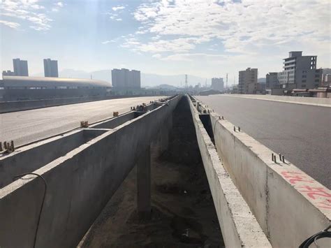 「福州交建」国道G316项目道庆洲大桥落地桥完成沥青混凝土桥面摊铺