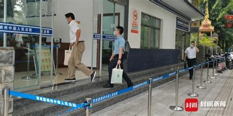 南京女大学生被害案二审 主谋洪峤父亲首次露面快步进入法院_手机新浪网