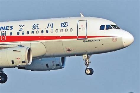 川航机长在万米高空上，拯救119名乘客，获国家奖励500万