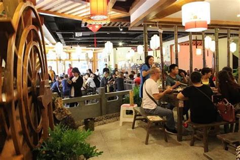 香港接地气餐厅，明星都青睐这里-2024香港旅游榜单-香港必体验-自助游攻略-去哪儿攻略