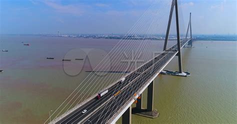 航拍江苏苏通大桥，苏通大桥跨径为1088米，是当今世界跨径最大斜拉桥_腾讯视频}