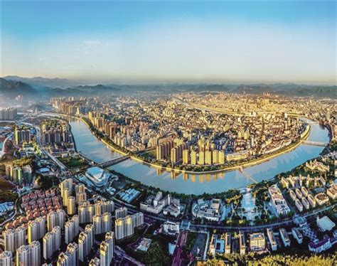 广东建设报-梅州60个建设项目列入省重点名单